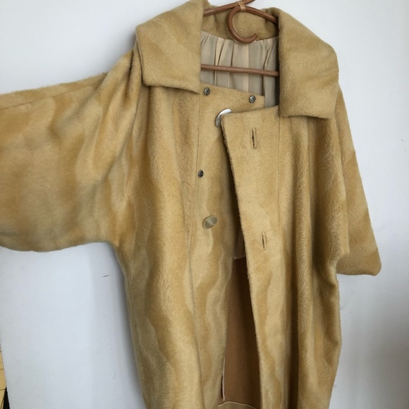 Vintage Camel Skin Overcoat - Picture 5 of 5